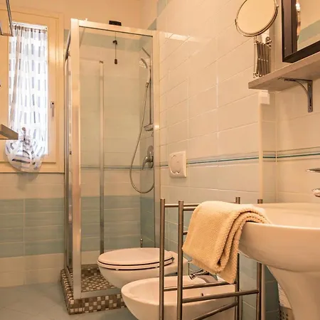 Apartment Appartamento Ormeggio Lago Maggiore Laveno-Mombello
