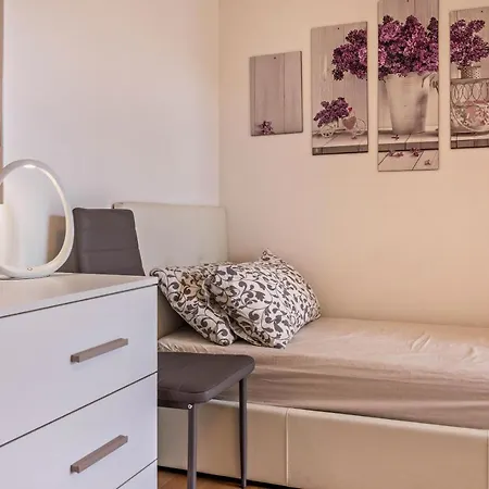 Apartment Appartamento Ormeggio Lago Maggiore *