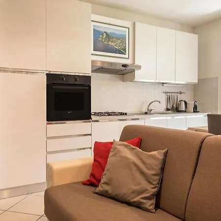 Appartamento Ormeggio Lago Maggiore Apartment *